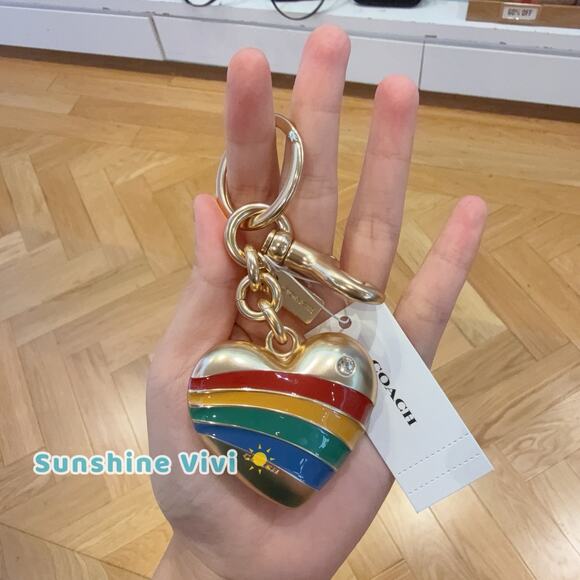 NWT Coach Rainbow Heart Brass Enamel Bag Charm Keychain Fob with Pouch CAX71 - Picture 4 of 6